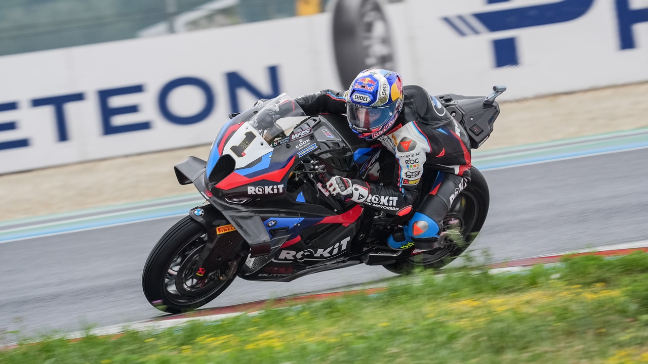 SBK | GP Ungheria: Toprak trionfa nella Superpole Race: è sua la gara 1000 della Superbike