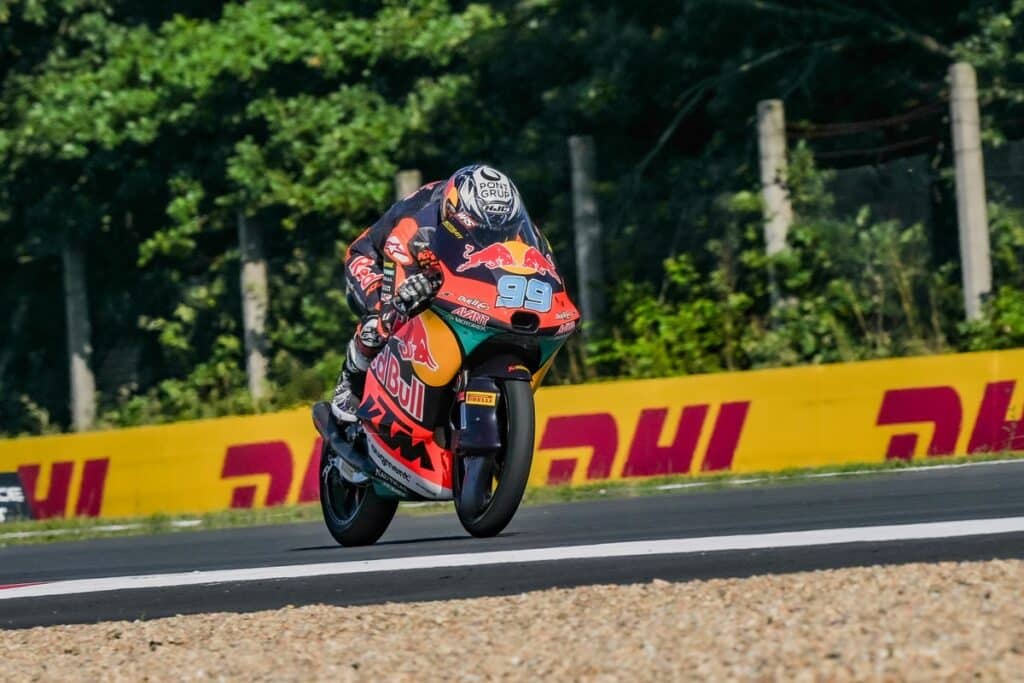 Moto3 | Gp Brno Gara: dominio di Rueda, vittoria su Quiles e Munoz