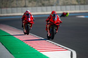 MotoGP | Marquez, Bagnaia e i piloti Ducati in pista al Balaton Park [VIDEO]