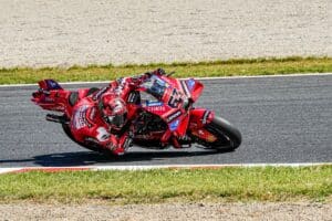 MotoGP | Gp Giappone: Bagnaia torna in pole, Marquez è terzo