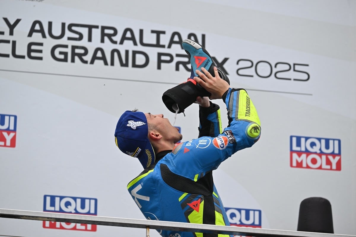 Raul Fernandez shoey vittoria Phillip Island