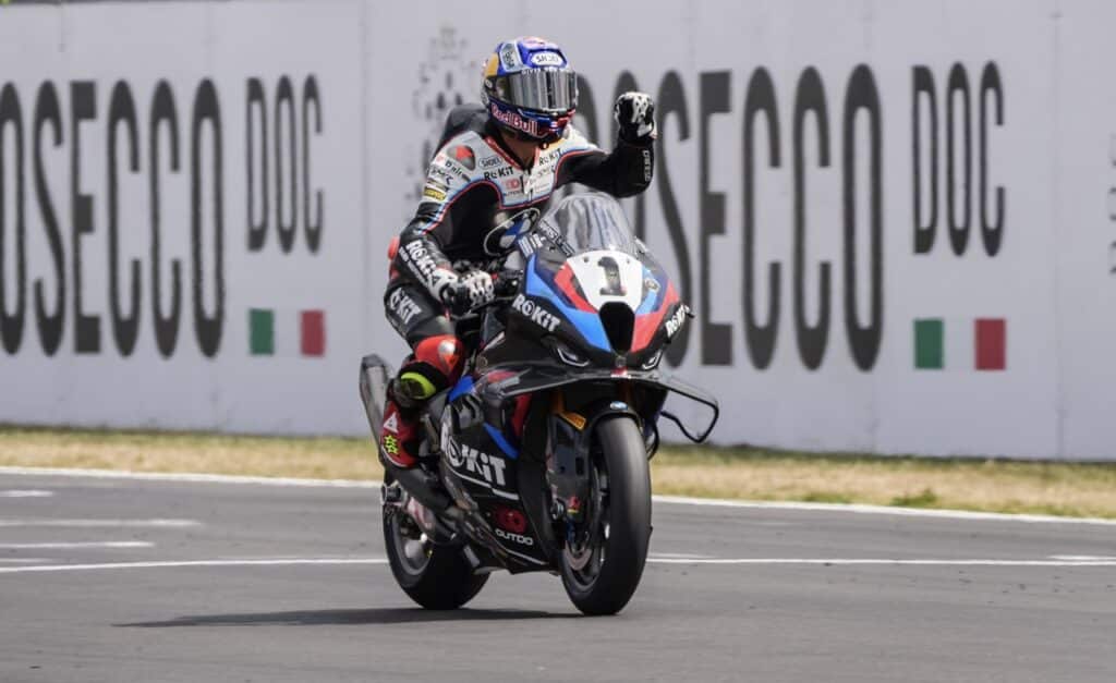 SBK | Gp Jerez Gara 2: vince Bulega, Razgatlioglu è Campione del Mondo