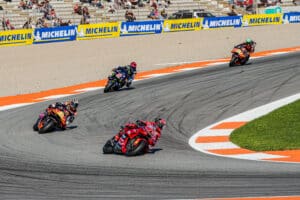 MotoGP | GP Valencia Sprint Race, Bulega: “Difficile frenare con tutta questa aerodinamica”