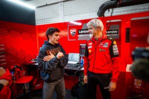 MotoGP | Marquez guarda al futuro: “Bagnaia e Alex guideranno lo sviluppo Ducati verso il 2026”