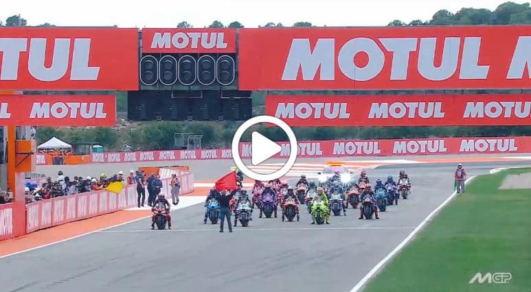 MotoGP | GP Valencia: vittoria di Bezzecchi su Fernandez e Di Giannantonio, gli highlights [VIDEO]