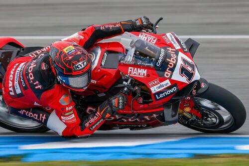 SBK | Gp Portimão Gara 1: Doppietta Ducati, Bulega vince Gara1 davanti al compagno Lecuona
