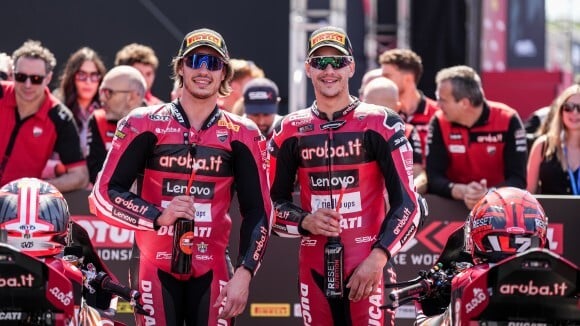 SBK | Gp Portimão Superpole: Bulega da record, strappa la pole position a Lecuona sotto la bandiera a scacchi