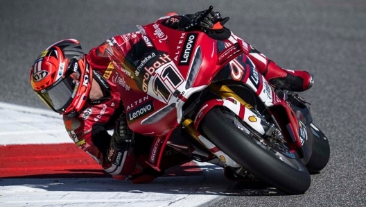 SBK | Gp Portimão Superpole Race: vittoria per Bulega, secondo Lecuona e altra doppietta Ducati in Superpole Race