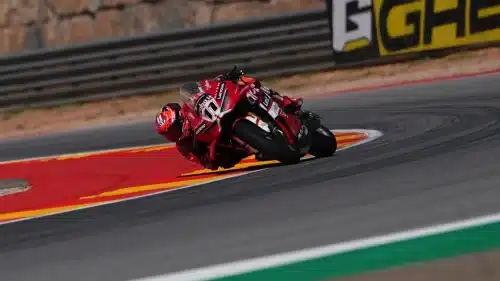 SBK | Gp Aragón Gara 1: vittoria di Bulega e fa venti, dominando su Lecuona. Terzo Sam Lowes