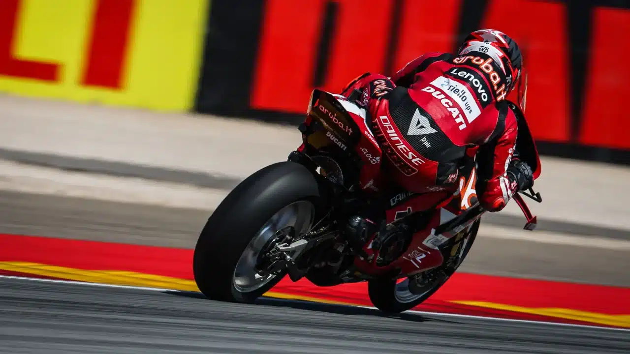SBK | Gp Aragón Superpole: Bulega conquista la pole davanti a Lecuona, terzo Sam Lowes