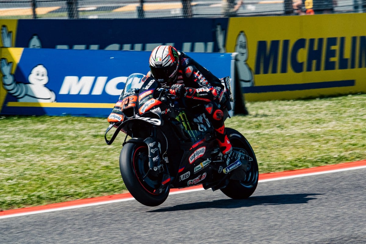 MotoGP | Record, rimonta e un casco speciale: il sabato di Bezzecchi al Mugello