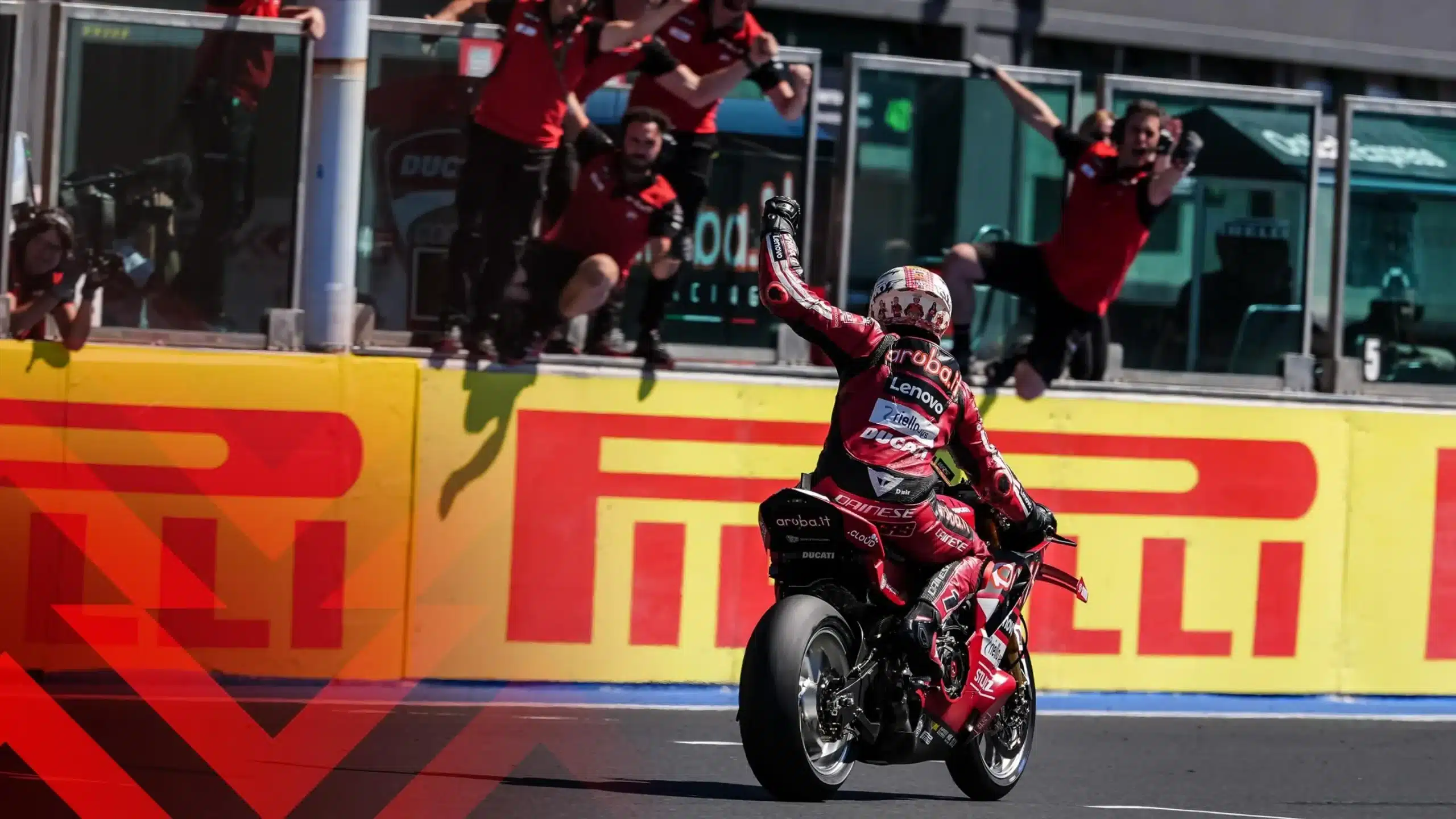 SBK | Gp Misano Gara 1: ventitresima vittoria consecutiva di Bulega, primo davanti a Lecuona e Montella