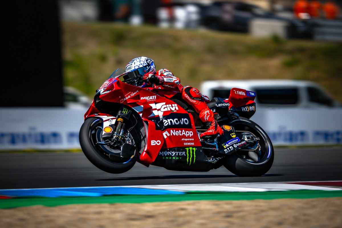 MotoGP | Gp Brno: Marquez batte Ogura, Bagnaia chiude terzo