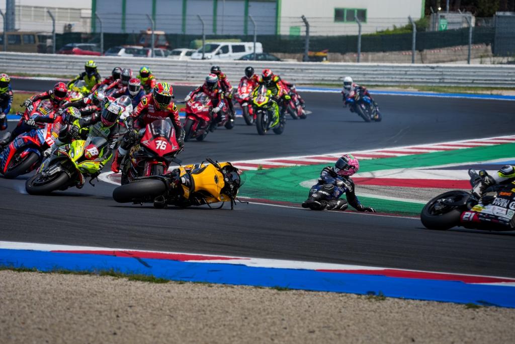 CIV | Gp Misano Race 2: fuori Delbianco in Superbike, vince Tulovic che fa doppietta con Rinaldi. Primo successo di Dalla Porta in stagione