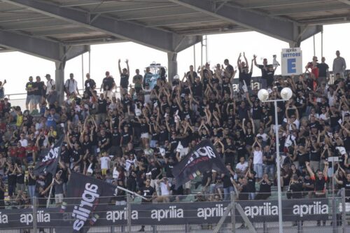 MotoGP | A Misano torna la tribuna Aprilia