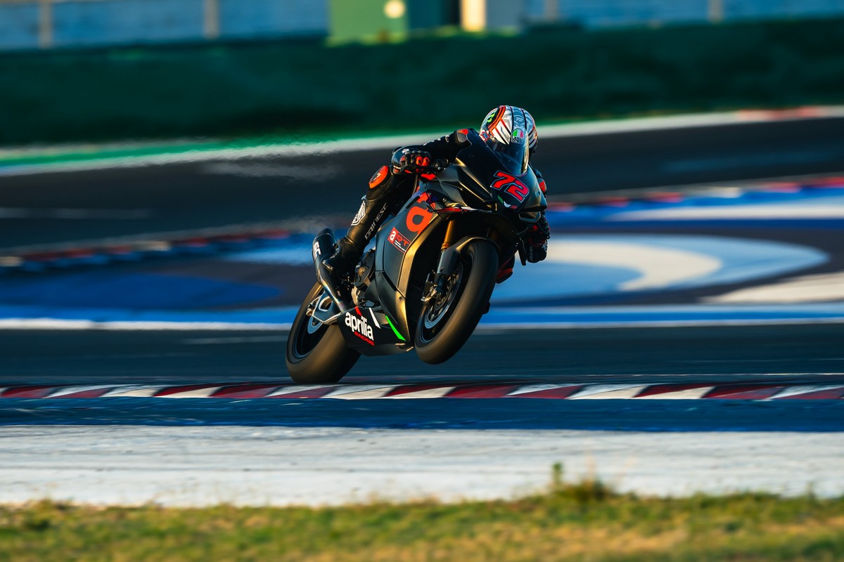 MotoGP | Bezzecchi in pista a Misano con l’Aprilia RSV4