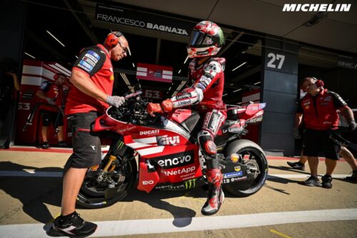 MotoGP | GP Silverstone Day 1, Bagnaia: “Stringo i denti, entrare in Q2 sarà durissima”
