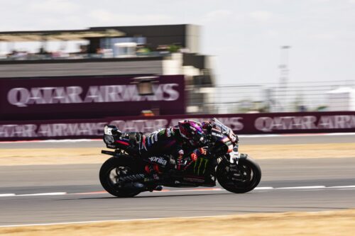 MotoGP | Gp Silverstone Sprint Race: domina Martin, tripletta Aprilia con Ogura e Bezzecchi