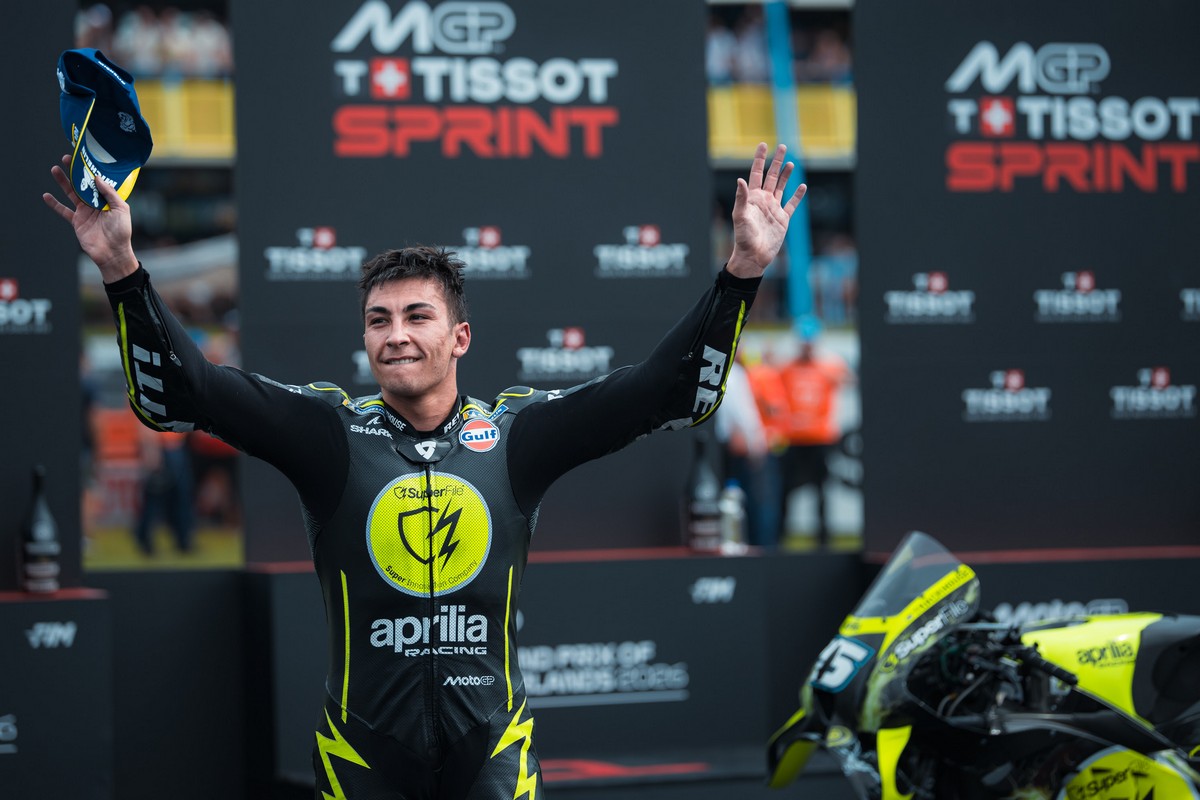 MotoGP | Raul Fernandez rinnova con Trackhouse